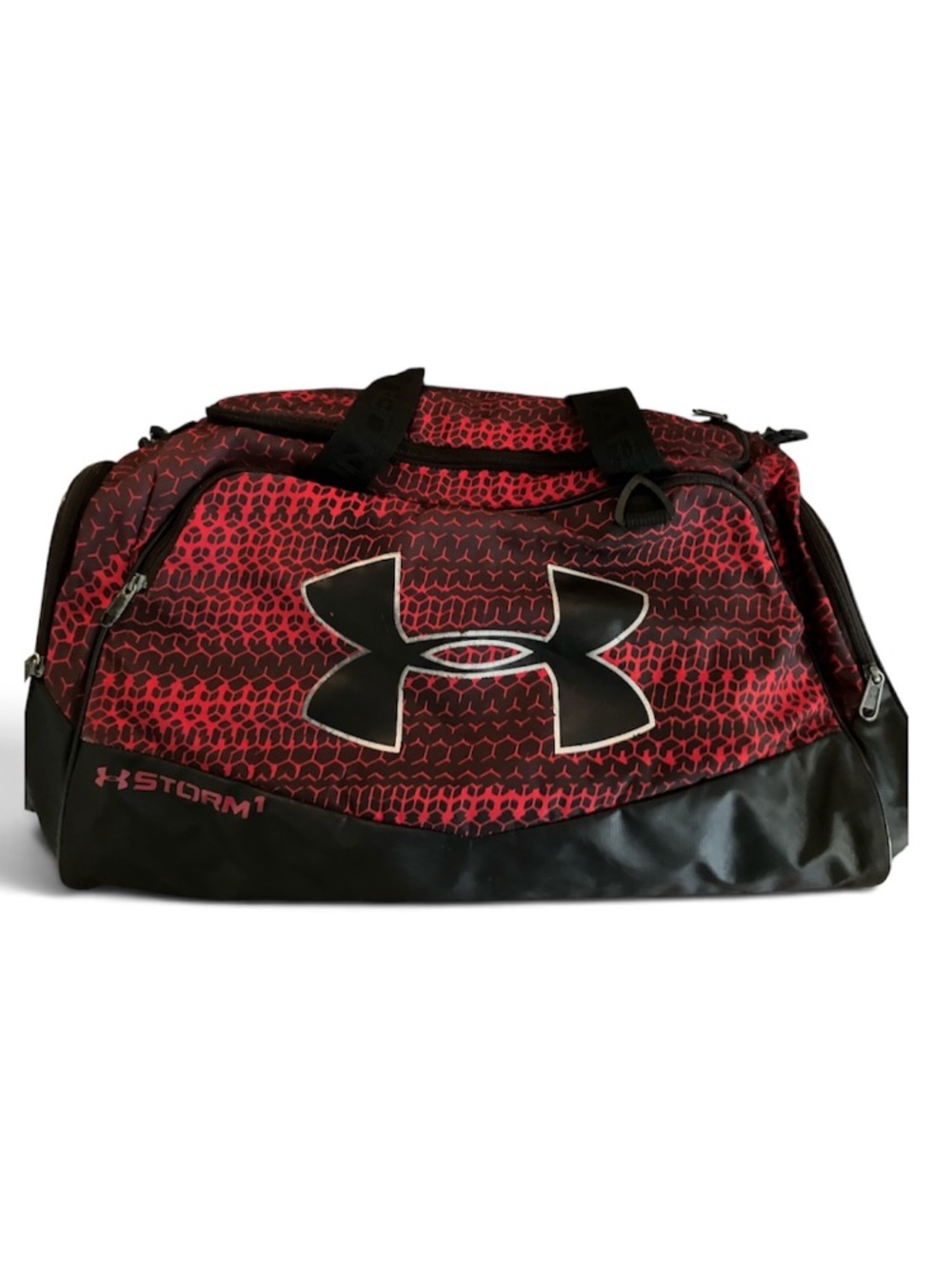 IN EXCELLENT CONDITION! UNDER ARMOUR STORM UNDENIABLE II RED & BLACK DUFFEL BAG